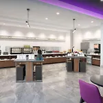 Hampton Inn Huntsville / Village of Providence